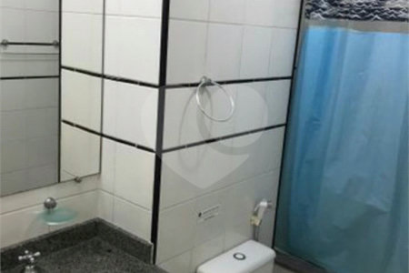 Apartamento mobiliado de 32m2 com 1 dormitório e 1 vaga para locação na Santa Cecília