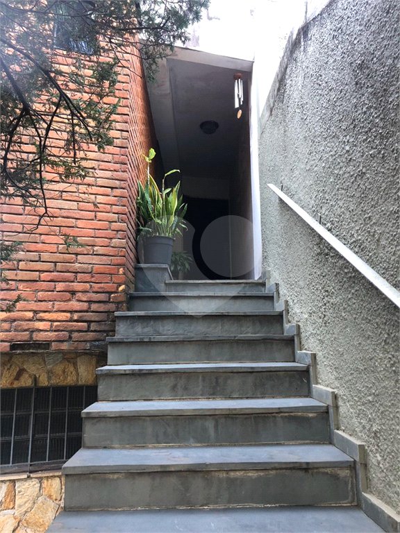Casa Térrea Assobradada Barro branco 4 dorms 7 vagas