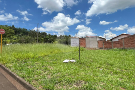 Terreno à Venda no Residencial Bosque dos Tamanduás – Descalvado/SP