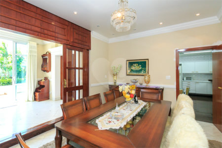 Casa Térrea à venda com 4 suítes em Jardim Marajoara, São Paulo, SP