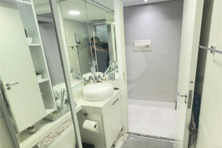 Apartamento com 40 m², 2 quartos, à venda no Cambuci
