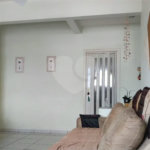Apartamento com três dormitórios no Bom Retiro.