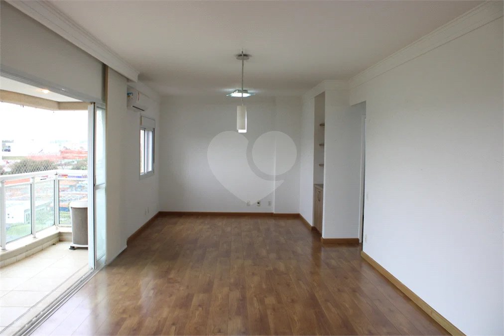 Apartamento de 3 Suítes com Vista Definitiva e Sol da Manhã no Condomínio Club House - Parque do Prado