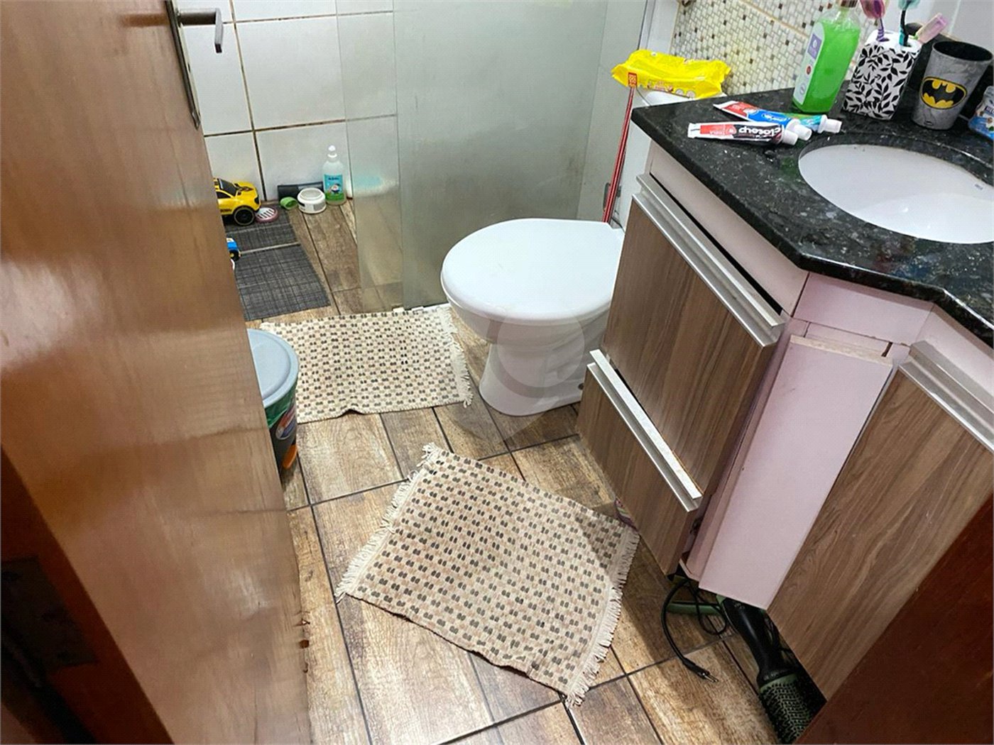 Vende-se casa no Jardim Paulistano 02 dormitórios