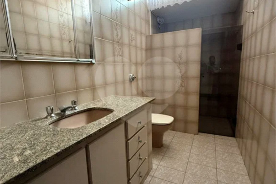 Excelente Casa de Esquina na Vila Monteiro – Oportunidade para Moradia ou Comércio