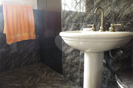 Casa de 318m2 com 2 suítes e 3 vagas à venda na Bela Vista