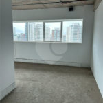 Oportunidade! Sala Comercial de 74m² com Estrutura Completa