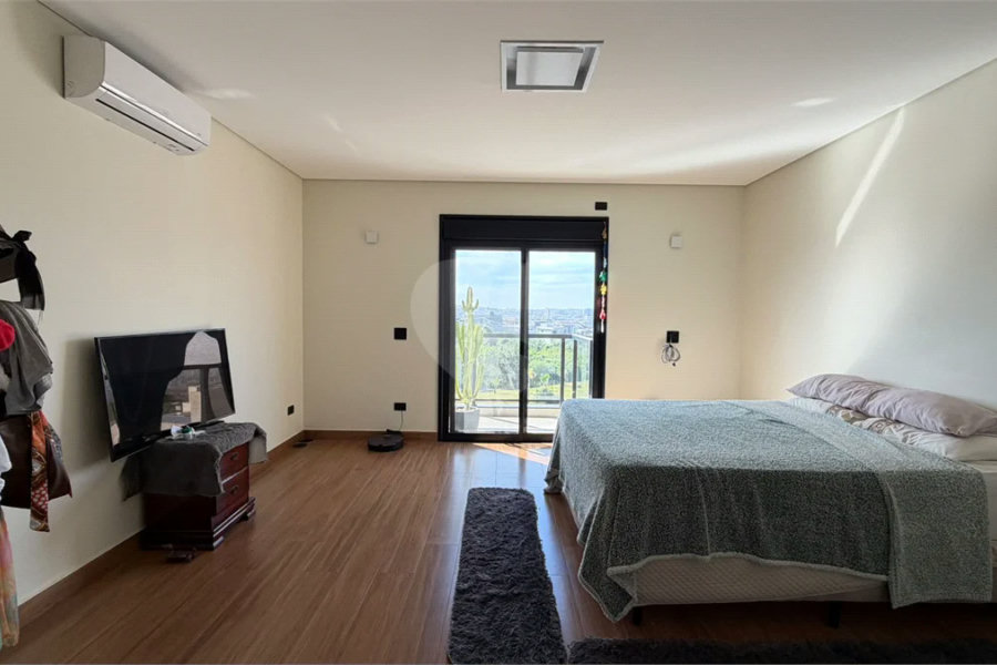 Casa de alto padrão com 3 suítes no Condomínio Damha 2,