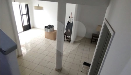 Sobrado à venda na Vila Mariana – 4 dormitórios, 1 suíte e excelente localização
