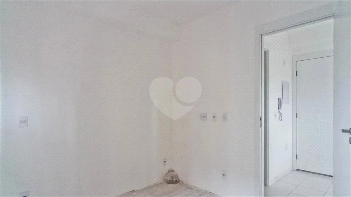 Apartamento com 30m², 1 dormitório, à venda na Freguesia do Ó.