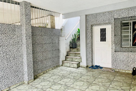 Sobrado de 150m2 com 4 dormitórios e 1 vaga à venda na Chácara Inglesa