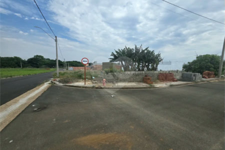 Terreno no Arcoville 260m² de esquina