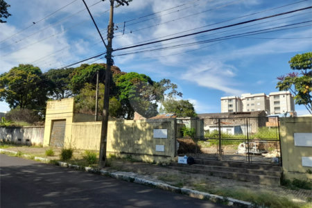 Terreno Comercial à Venda na Av. Teixeira de Barros – Rua Larga