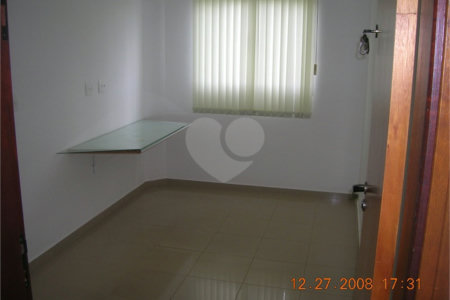 Casa no Condomínio Damha I