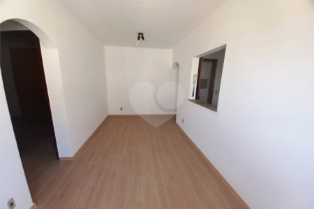 Apartamento no Condomínio Jardim Europa.