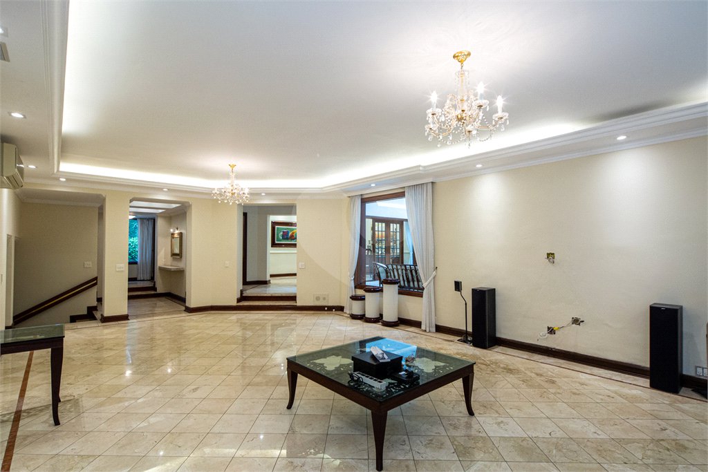 Casa à venda com 4 suítes no condomínio Chácara Flora, São Paulo - SP