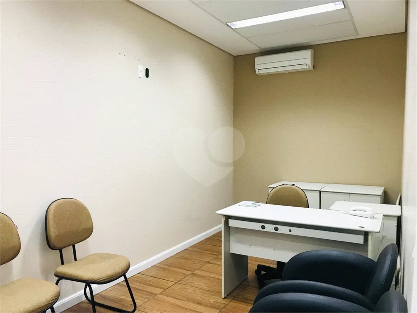 OPORTUNIDADE DOMO BUSINESS - MOBILIADA E PRONTA P/ USO!
