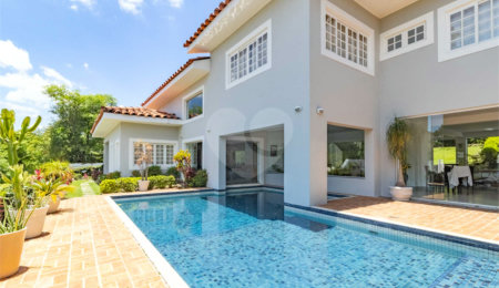 Casa à venda com 7 quartos, sendo 5 suítes,  em Morumbi, São Paulo, SP