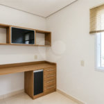 Apartamento de 84m² na Vila Lusitânia, em São Bernardo do Campo, com 3 dormitórios, suíte com varanda, 2 vagas cobertas, depósito privativo e lazer completo.