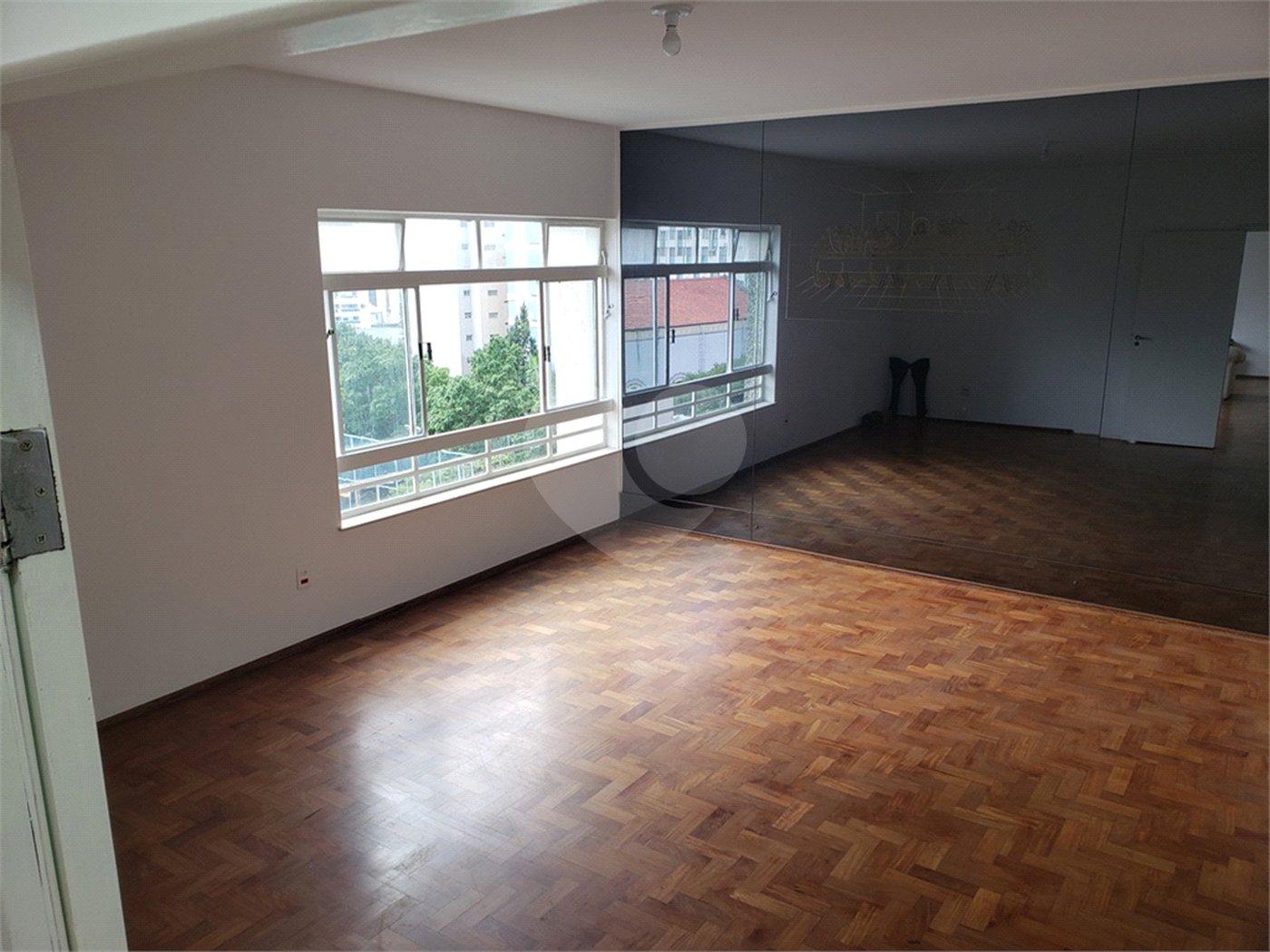 Apartamento para venda ou locação, 4 quartos (1 suíte), na Bela Vista, R Cincinato Braga