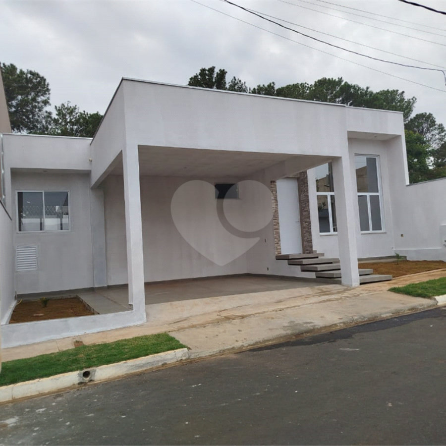 Casa em condominio em reta final de obras
