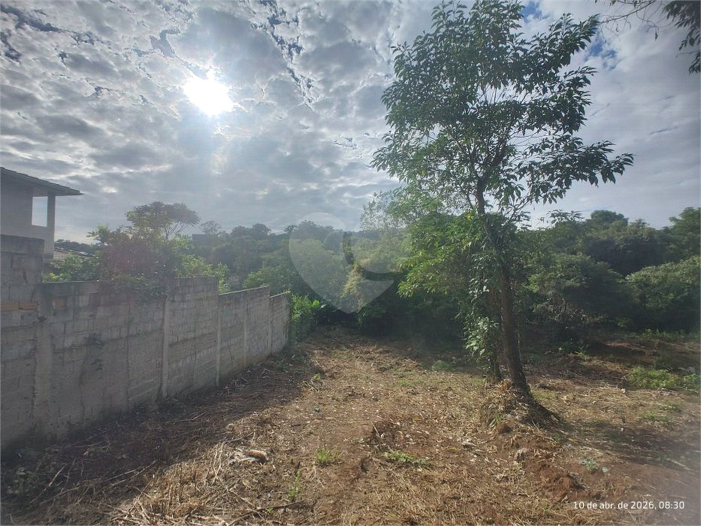 Terreno em Atibaia com 1.196 metros, ótimo para chácara, excelente localização, avalia permuta com casa maior valor