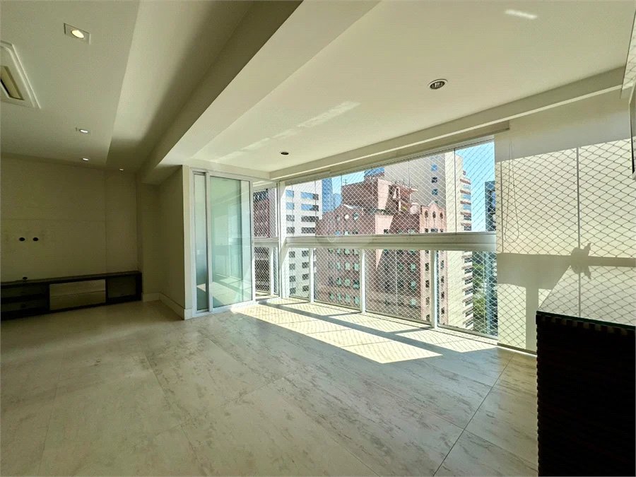 Apartamento para Locação na Vila Olímpia | 126 m² | 3 Suítes | 3 Vagas