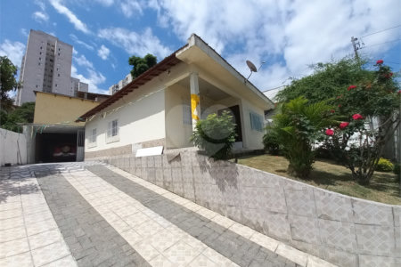 Casa térrea de 290m² com 3 dormitórios à venda - Jardim das Palmas