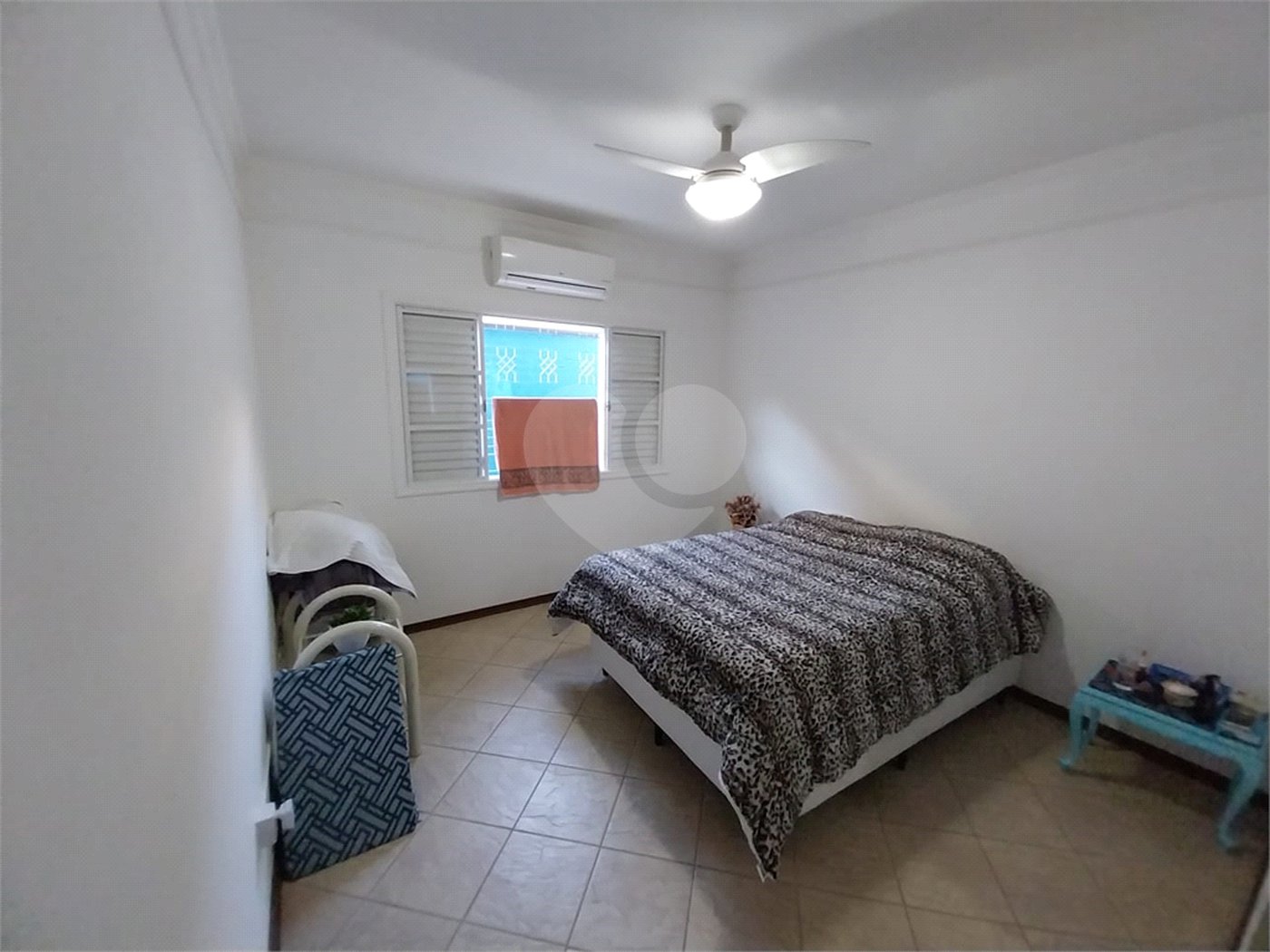 Sobrado à venda com 5 quartos, sendo 1 suíte,  em Terra Nobre, Louveira, SP