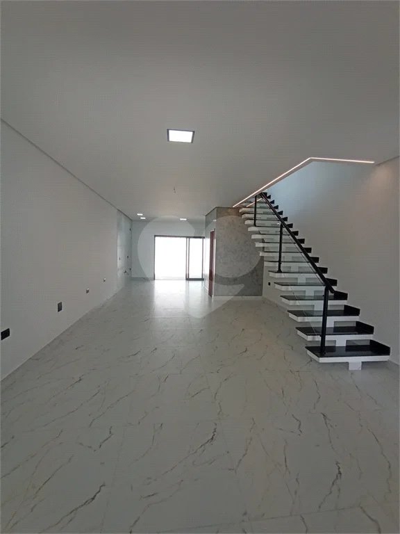 Casa com 155m² , 3 dormitórios , sendo 1 suíte , 4 vagas , à venda no Parque das Nações , em Santo André.
