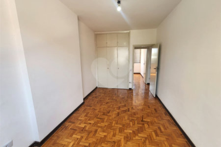 Apartamento no Edifício São Carlos
