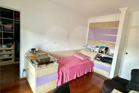 Casa de Alto Padrão à Venda no Parque dos Pássaros – 350 m²