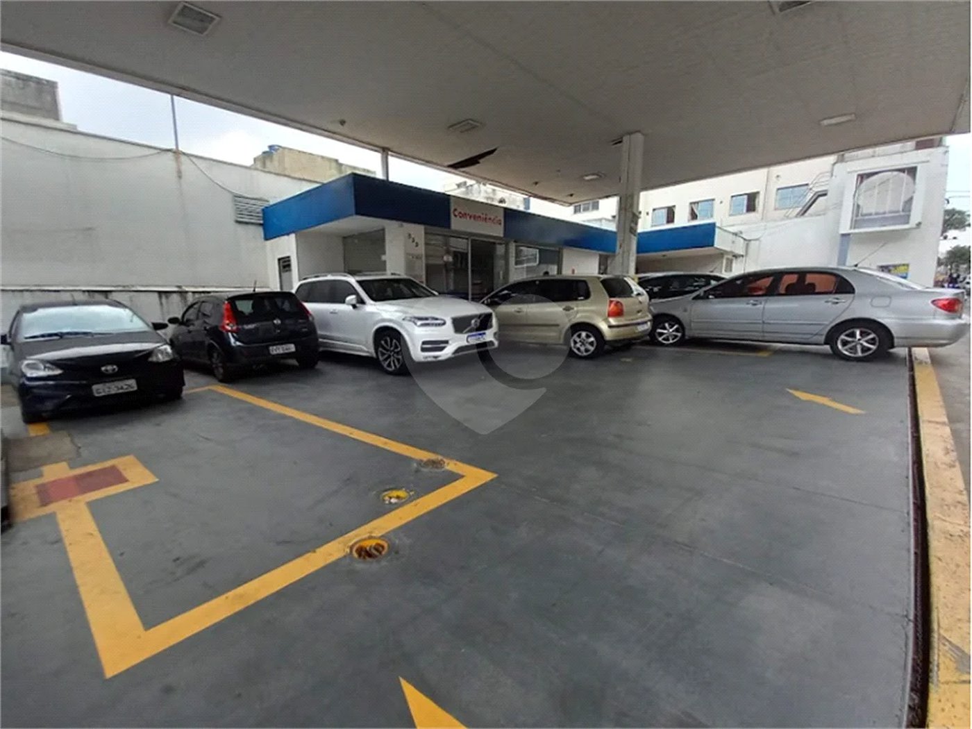 Espaço ideal para posto de gasolina, farmácia e loja no Bom Retiro