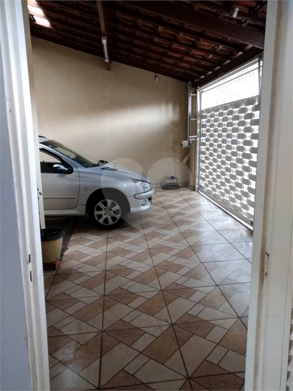 Casa térrea para venda ou locação no Jardim São Carlos V
