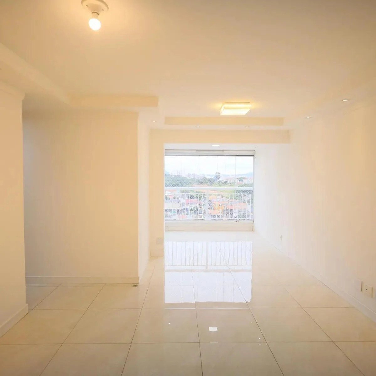 Apartamento à venda com 3 quartos, sendo 1 suíte, em Cidade São Francisco, São Paulo - SP
