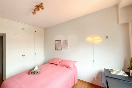 Apartamento de 80m² a venda e locação em Moema - 02 dorm, 02 Banheiros 01 Vaga