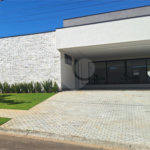 Casa a venda com 04 suítes área gourmet e 6 vagas para autos em condominio fechado Atibaia