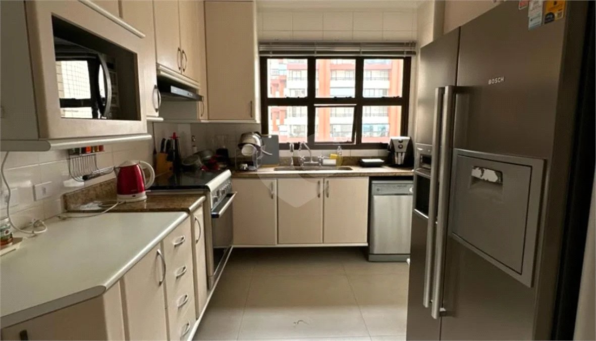 Apartamento à venda com 4 suítes em Riviera de São Lourenço, Bertioga, SP