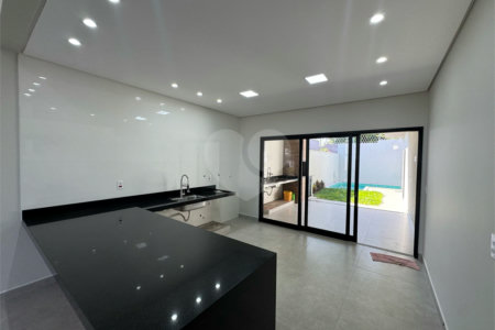 Casa Térrea com 163m² no Faixa Azul