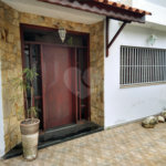 SOBRADO DE 426,0 M² COM 04 SUITES, SALÃO DE FESTAS, 06 VAGAS,06 BANHEIROS E PISCINA PARA LOCAÇÃO OU VENDA NO BARRO BRANCO