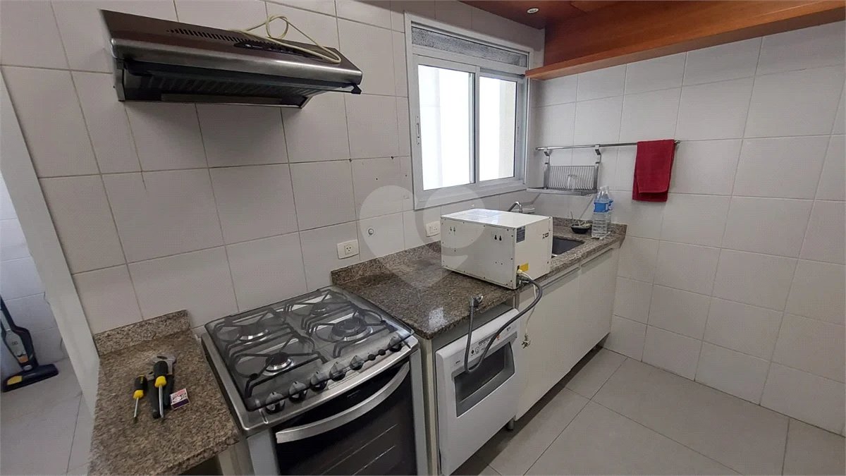 Apartamento de 3 quartos, mobiliado, para locação no Paraíso