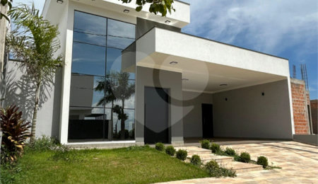 Casa à venda com 3 quartos, sendo 1 suíte,  no condomínio Terra dos Buritis, Ibaté - SP