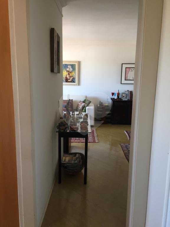 Apartamento com 3 quartos