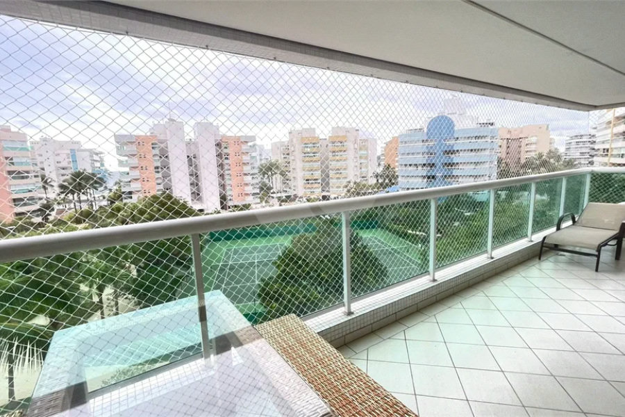 Apartamento à venda com 2 quartos, sendo 1 suíte, em Riviera de São Lourenço, Bertioga, SP