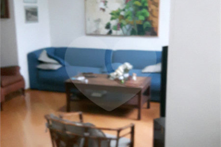 Apartamento de 2 quartos à venda perto do Metrô Paraíso! Excelente localização!