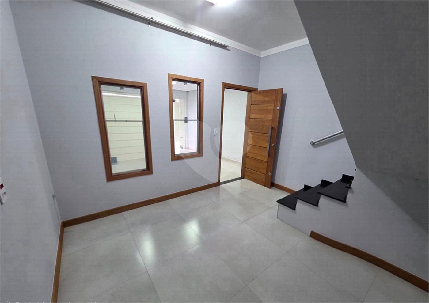 Sobrado 3 quartos 1 suíte e área de lazer