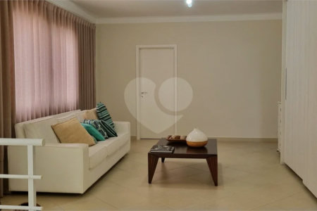 Lindo sobrado com 4 suites e piscina à venda, 365m², por R$ 2.450.000,00 no condomínio Villa Suiça, em Indaiatuba/SP.