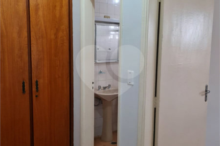 Apartamento à venda de 2 dormitórios no Edifício São José, Araraquara