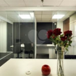 Sala comercial com 35m², 1 vaga, 1 banheiro, à venda na Barra Funda.