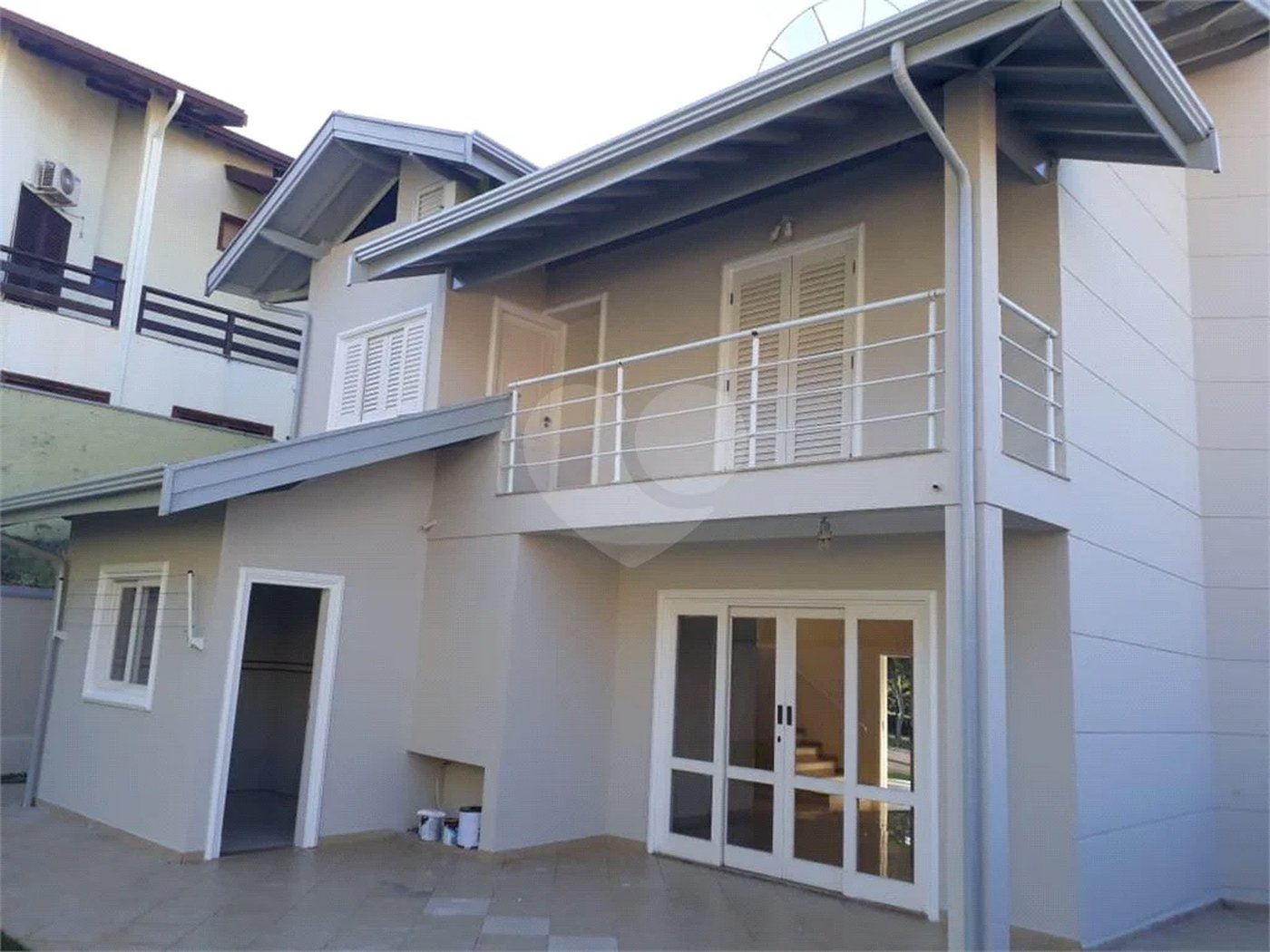 Sobrado à venda com 3 quartos, sendo 1 suíte,  em Condomínio Residencial Terras do Caribe, Valinhos, SP